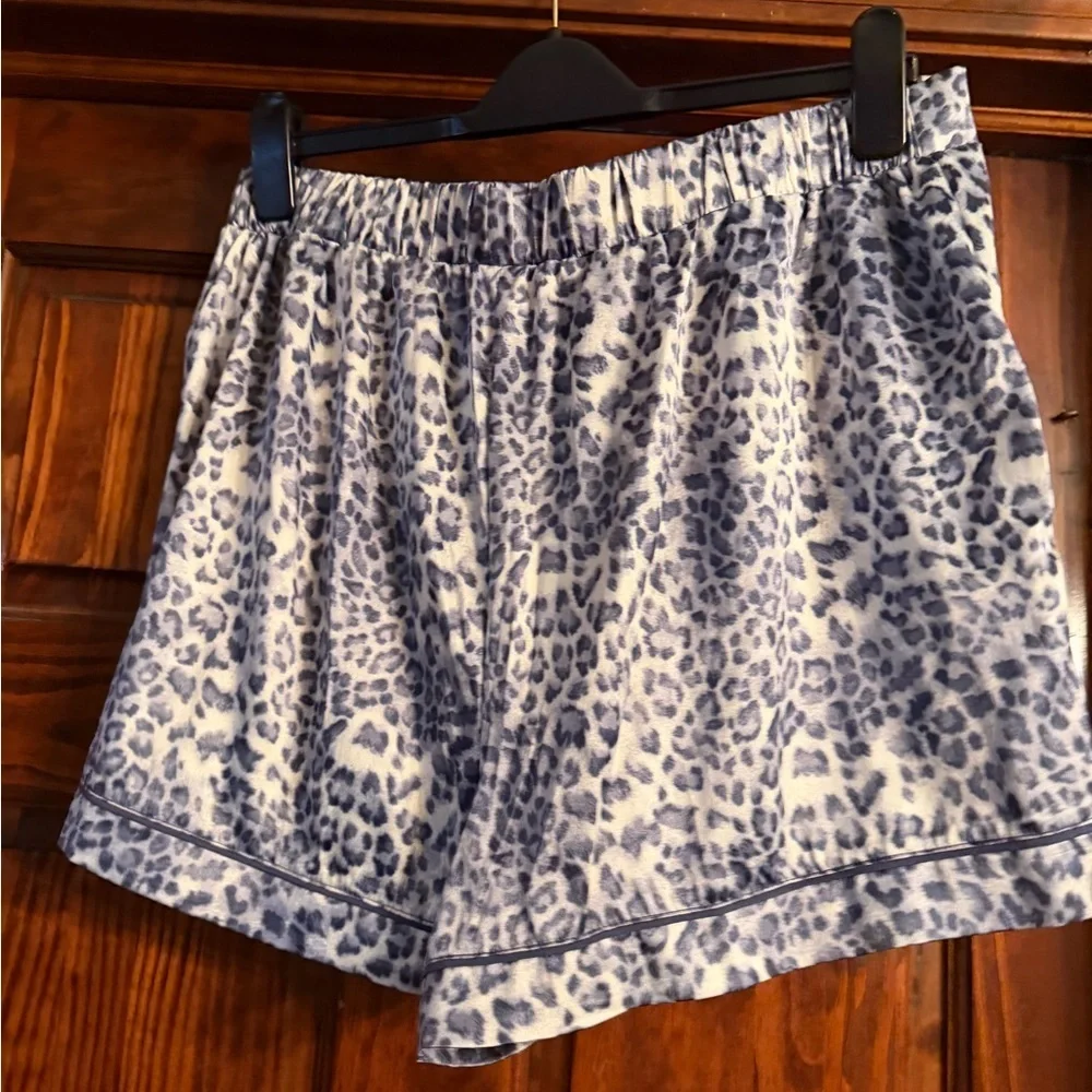 Tahari High Waist Blue Animal Print Women's Shorts